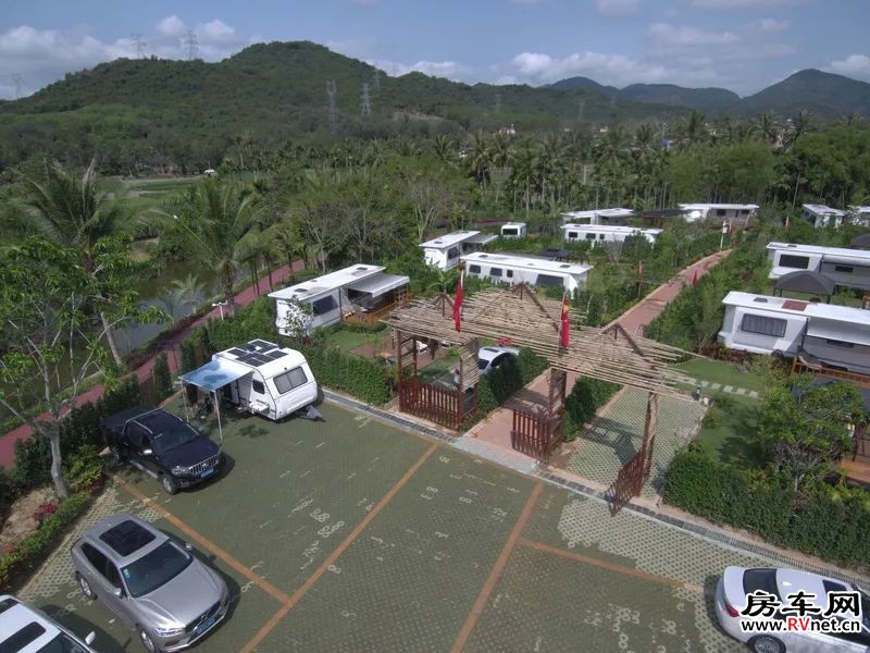 1635676056735888.jpg 5、没想到!一个上海人的房车生活B面….jpg