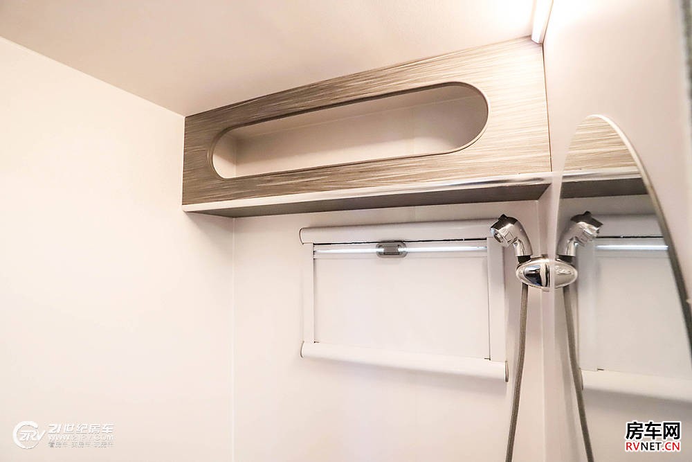 新能源混动房车上市!轻卡又一黑马!实拍科发梦想家混动VS_25 新能源混动房车上市!轻卡又一黑马!实拍科发梦想家混动VS_25