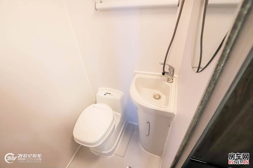 新能源混动房车上市!轻卡又一黑马!实拍科发梦想家混动VS_24 新能源混动房车上市!轻卡又一黑马!实拍科发梦想家混动VS_24