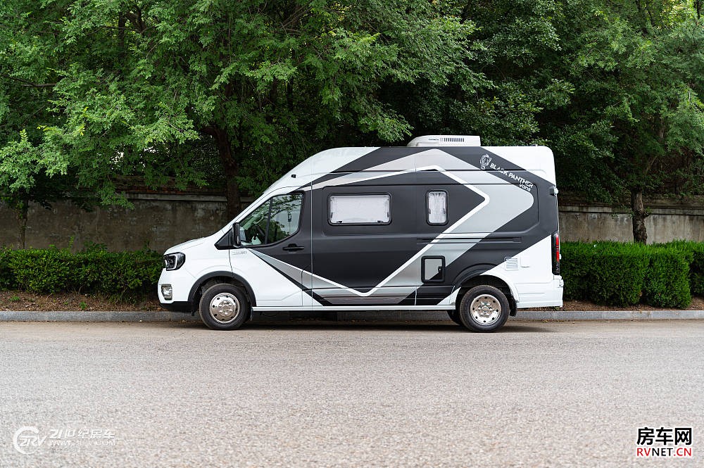 实拍卫航房车“黑豹”,带给你不一样的豪华美式大旅居!_7 实拍卫航房车“黑豹”,带给你不一样的豪华美式大旅居!_7