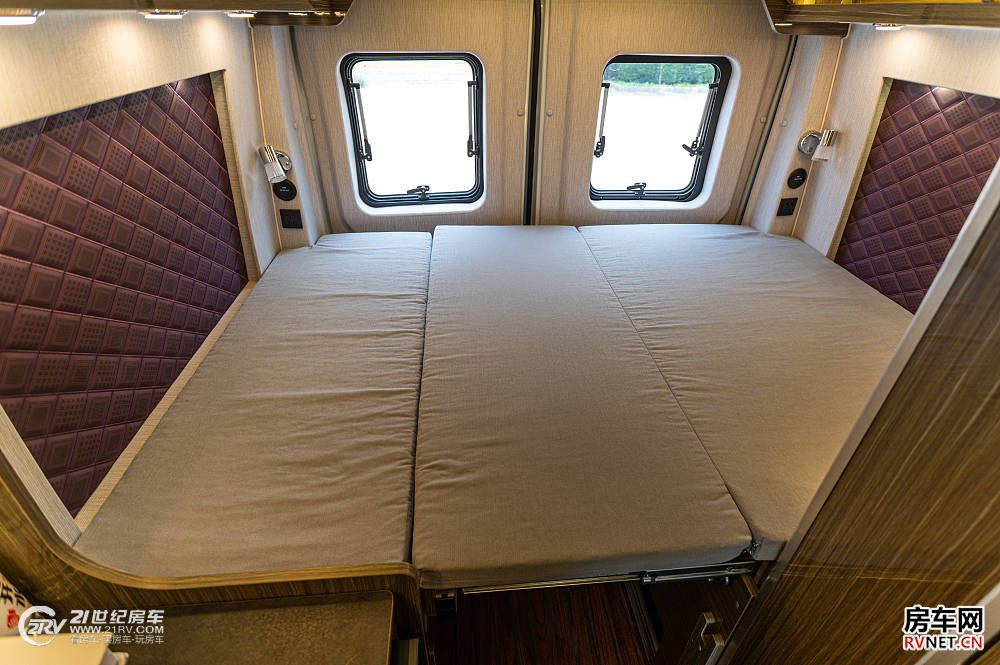 实拍卫航房车“黑豹”,带给你不一样的豪华美式大旅居!_24 实拍卫航房车“黑豹”,带给你不一样的豪华美式大旅居!_24