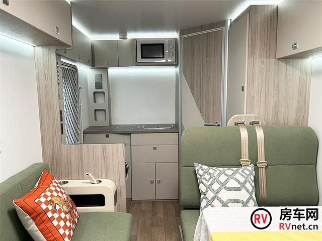 20万的五菱新能源房车,不仅做到水电无忧-有驾 20万的五菱新能源房车,不仅做到水电无忧-有驾