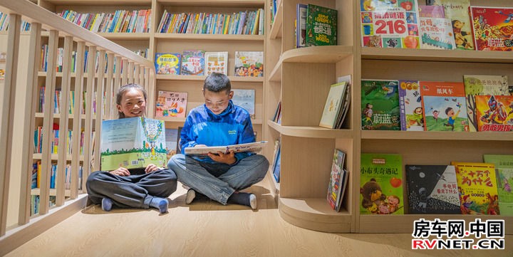 共绘雪域高原同心圆——第十批援藏和第五批援青工作纪实 共绘雪域高原同心圆——第十批援藏和第五批援青工作纪实