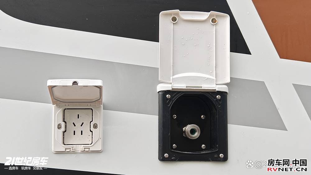 60万预算,别乱花！先看看由进口依维柯底盘打造的新星C600MAX房车_8