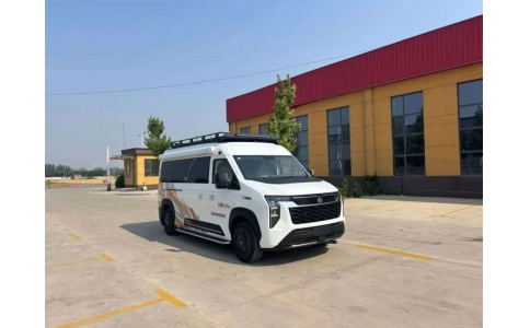 新星重汽先锋官宿营车（中轴中顶）宿营车，把家装上车，旅行从此无拘无束！