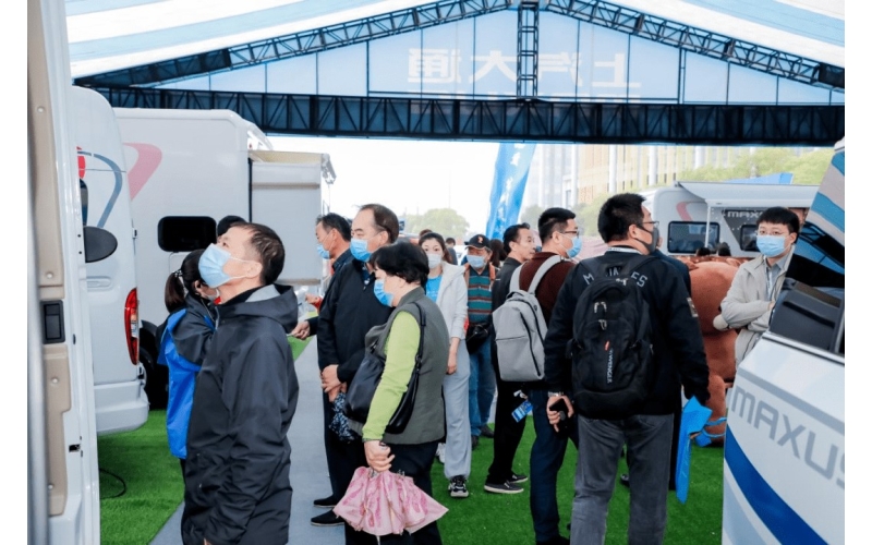 9月24-27日在 上海国家会展中心举办2021 RV SHOW第十五届上海国际房车展（上海国际房车露营博览会、上海国际自驾游与户外休闲用品展览会）