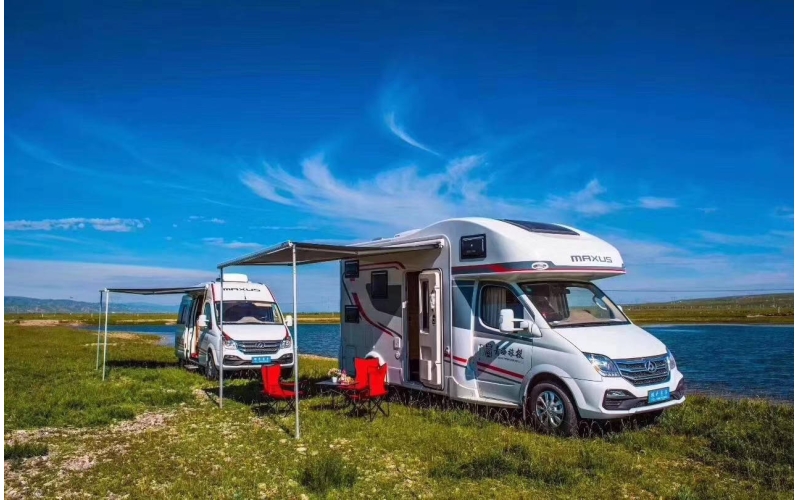 房车出游热背后：车在“风口” 配套产业还在“路上”