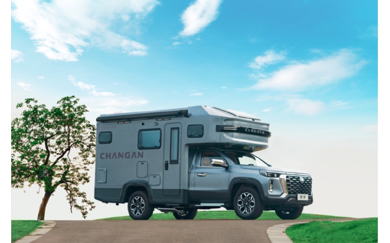 标配四驱、差速锁+48V电源系统，长安峰景.蓝鲸览拓者原厂房车发布