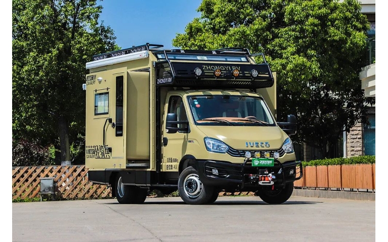 依维柯欧胜6.5吨底盘！双拓展+伸缩卫浴间！实拍中意轻骑兵