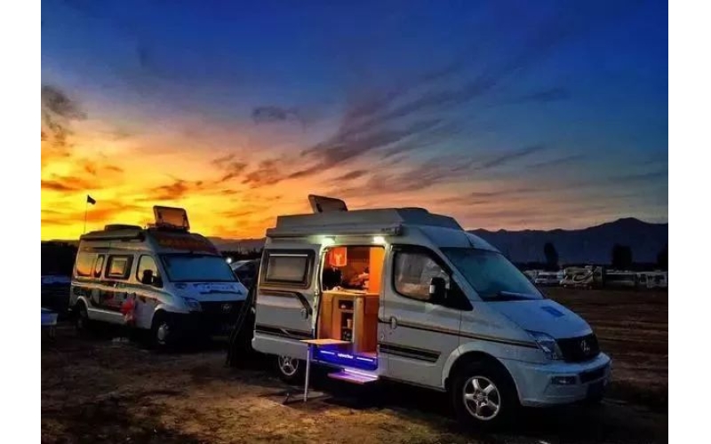 自驾游市场迎来5年最旺暑期 房车自驾游受青睐