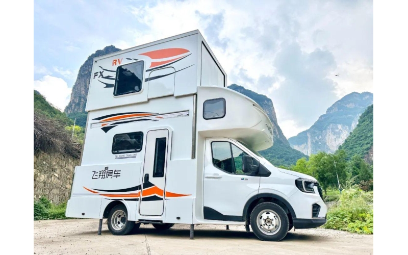 飞翔福特T8升层—S788 侧拓+升顶设计 独立“卧室”双卫浴