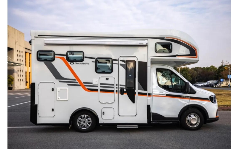 戴德T8驭风大额头房车 时尚兼具实用 开阔空间 自在随心