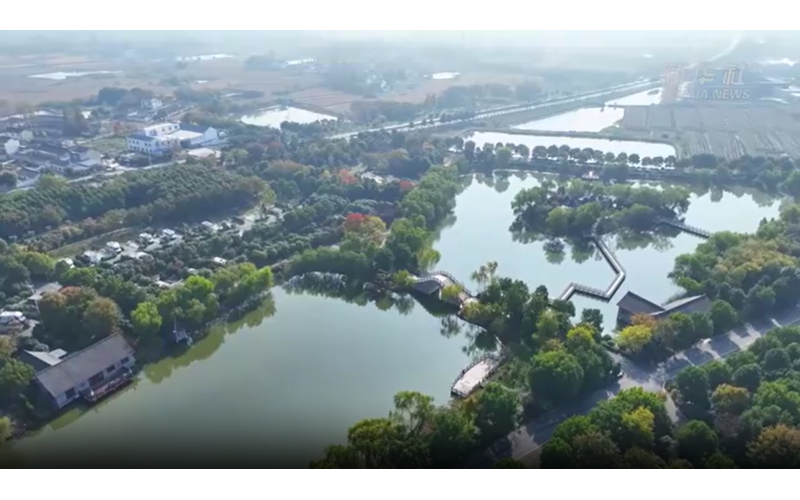 特写：“房车小镇”引客来