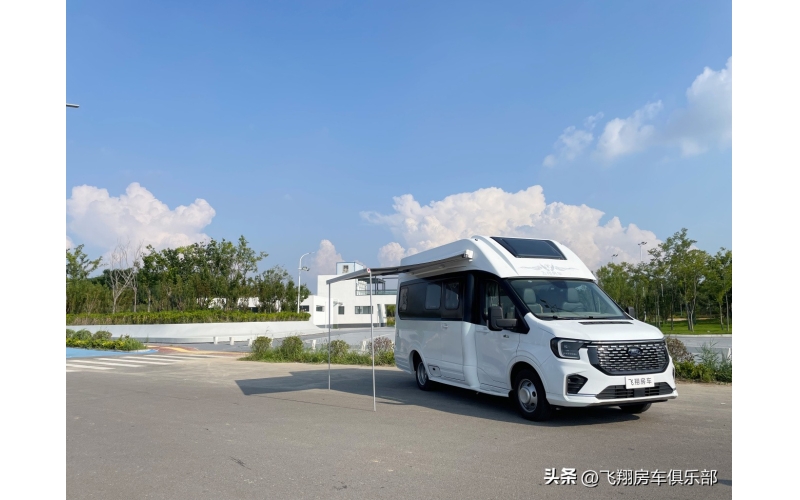 比B型房车空间大、功能强的铁C小额头房车，您确定不来了解一下吗