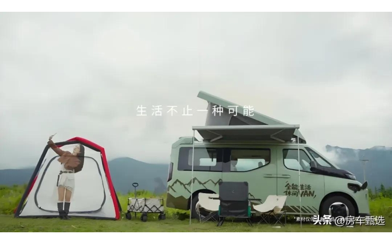 吉利纯电宿营车上市了！大6座+升顶，能下地库，比GL8更实用！