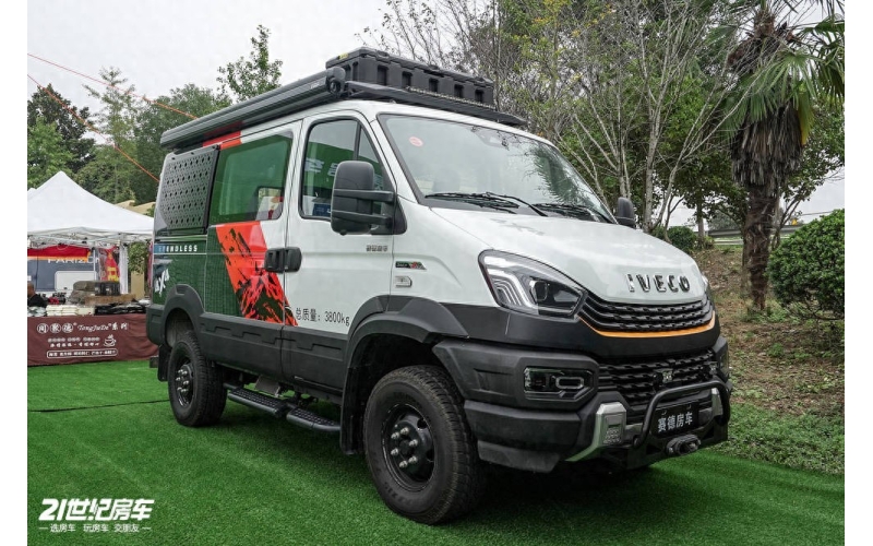 9500 磅绞盘 + 氮气减震！赛德山海标准版，让荒野探险更有底气