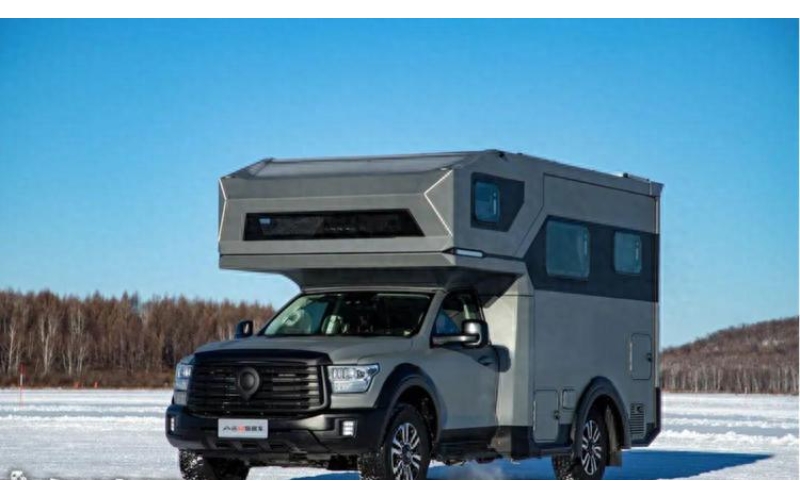 作为长城唯一的房车战略合作伙伴，览众山海炮房车是一款“大型四驱越野房车”，其独特的魅力吸引着众多房车爱好者的目光