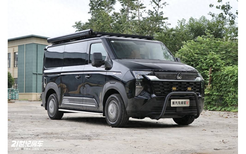 5座+2.0T+3kW电，移动的“一居室”！重汽先锋官拓界指挥官露营车