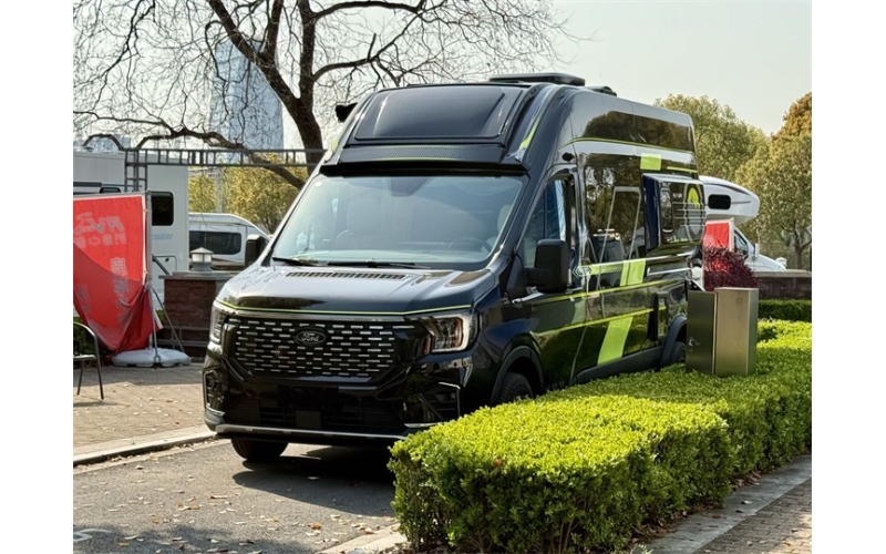 福特T8房车，瑞弗房车R900，四座经典款，10度大水箱